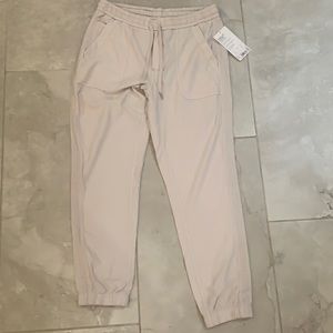 Athleta Farallon Jogger - birch grey. Size 8